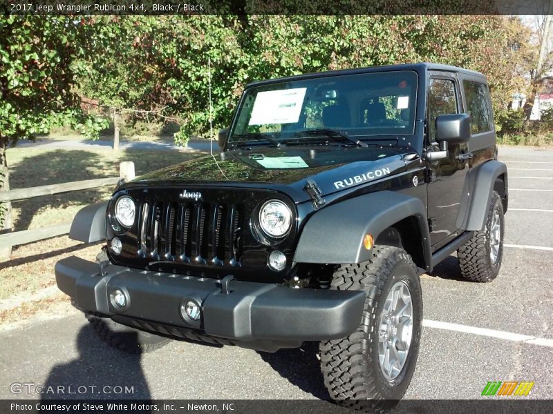 Front 3/4 View of 2017 Wrangler Rubicon 4x4