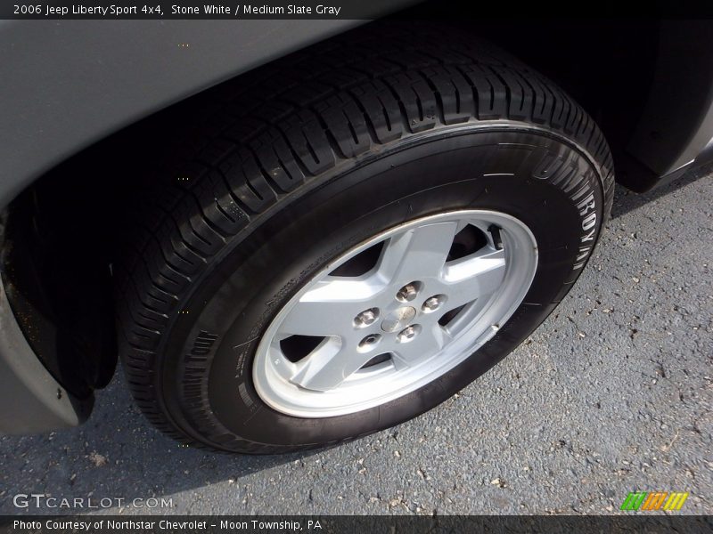 Stone White / Medium Slate Gray 2006 Jeep Liberty Sport 4x4
