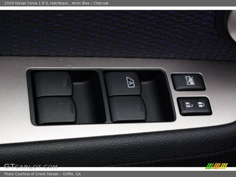 Arctic Blue / Charcoal 2009 Nissan Versa 1.8 SL Hatchback