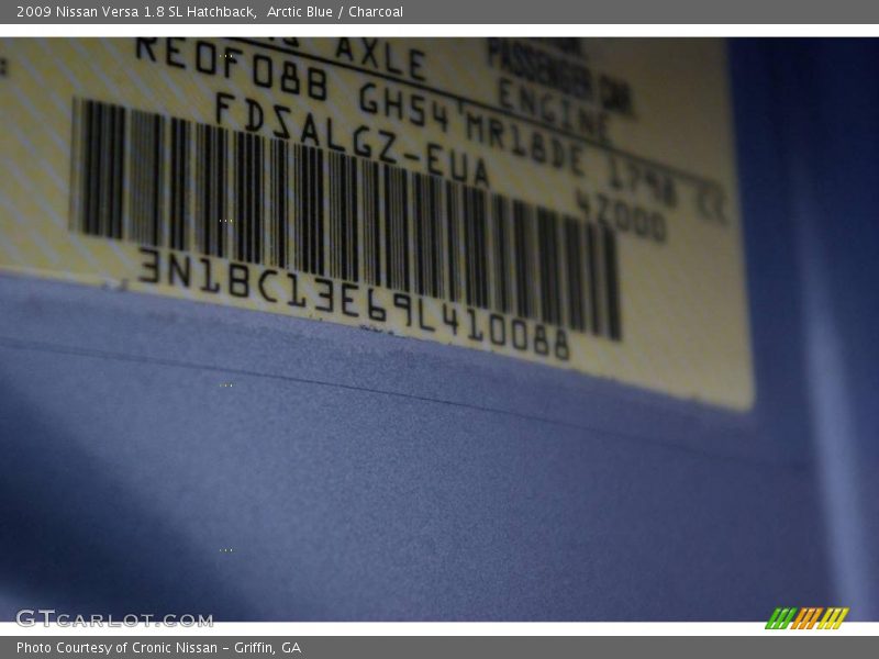 Arctic Blue / Charcoal 2009 Nissan Versa 1.8 SL Hatchback