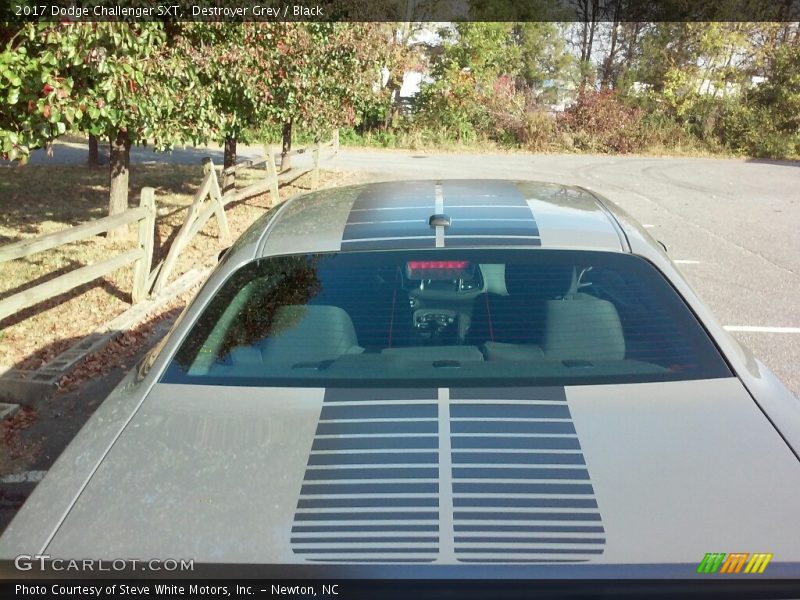 Destroyer Grey / Black 2017 Dodge Challenger SXT