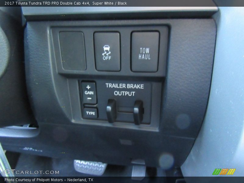Super White / Black 2017 Toyota Tundra TRD PRO Double Cab 4x4