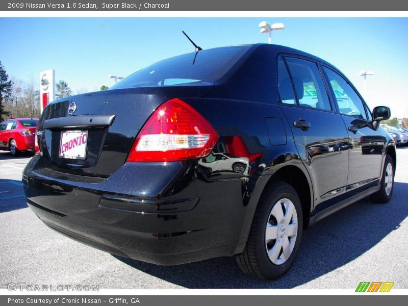 Super Black / Charcoal 2009 Nissan Versa 1.6 Sedan