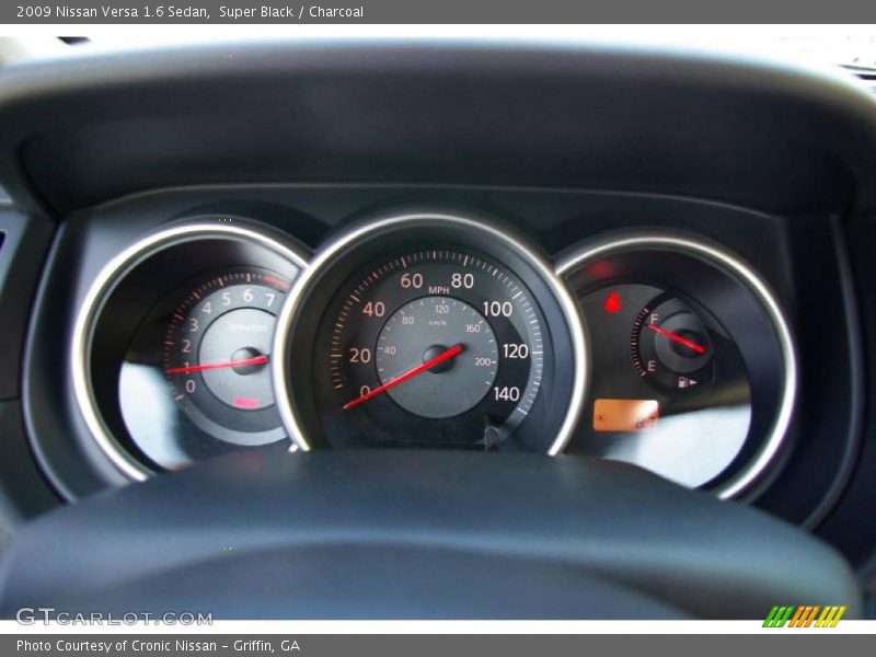 Super Black / Charcoal 2009 Nissan Versa 1.6 Sedan