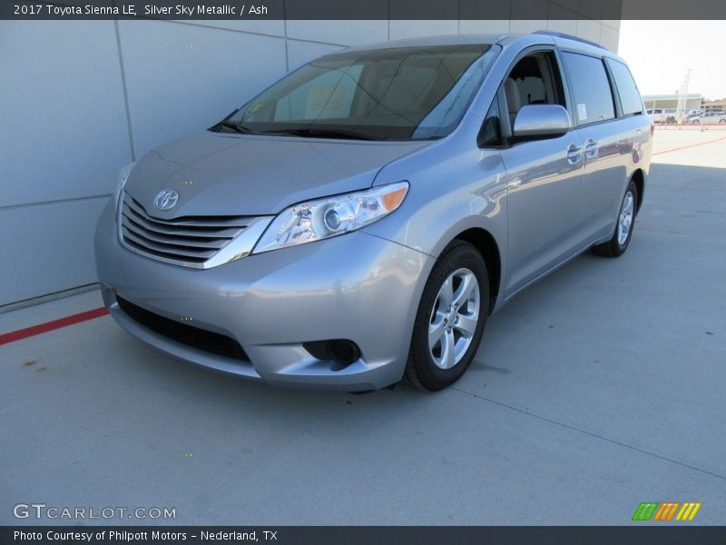 Silver Sky Metallic / Ash 2017 Toyota Sienna LE