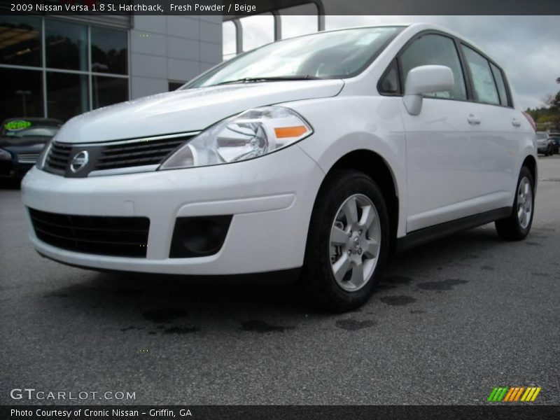 Fresh Powder / Beige 2009 Nissan Versa 1.8 SL Hatchback