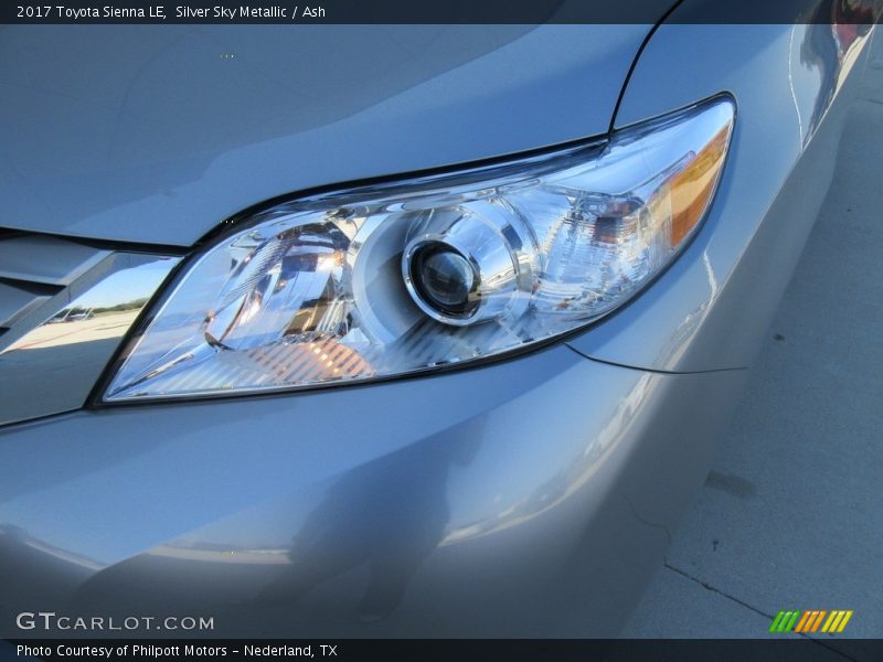 Silver Sky Metallic / Ash 2017 Toyota Sienna LE