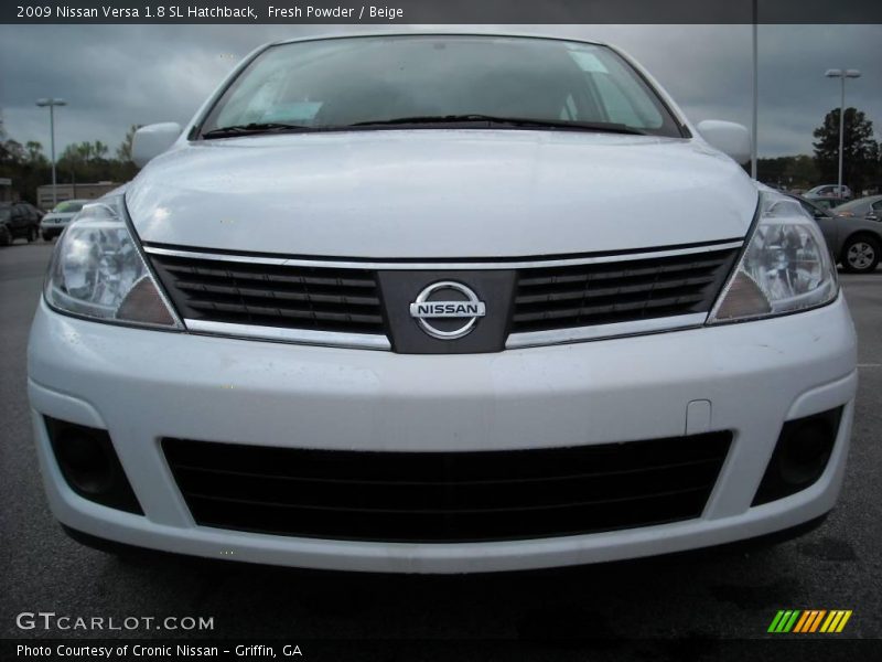 Fresh Powder / Beige 2009 Nissan Versa 1.8 SL Hatchback