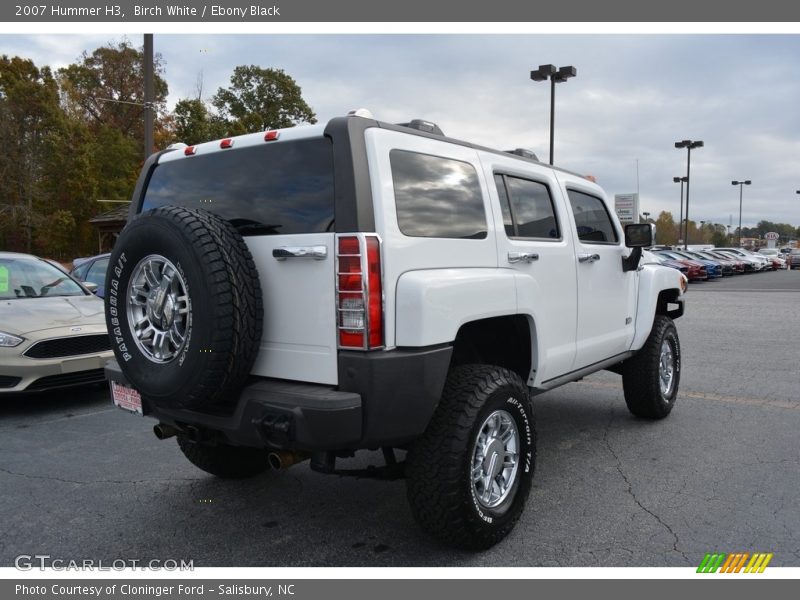 Birch White / Ebony Black 2007 Hummer H3