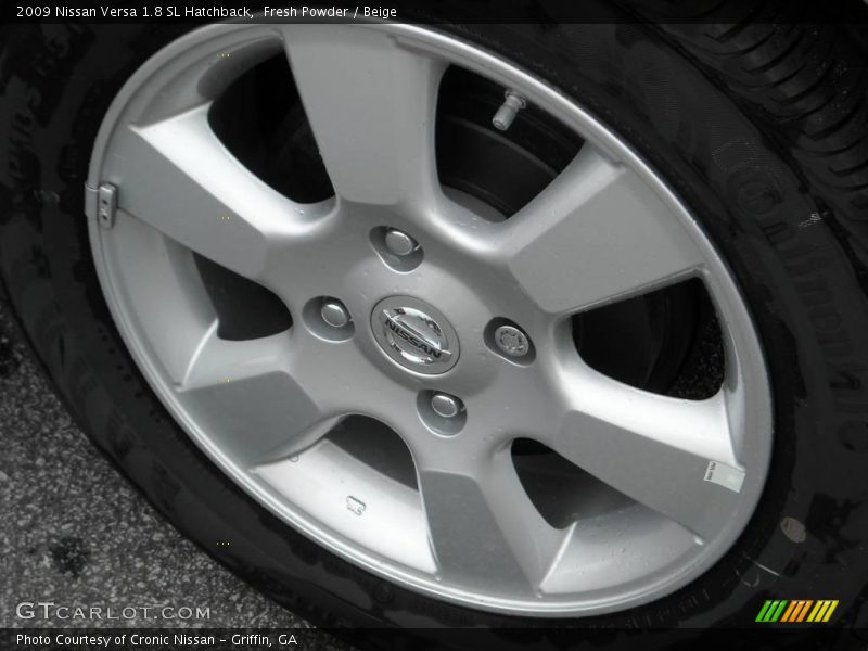 Fresh Powder / Beige 2009 Nissan Versa 1.8 SL Hatchback