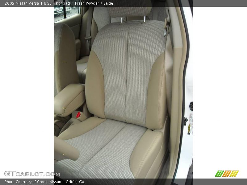 Fresh Powder / Beige 2009 Nissan Versa 1.8 SL Hatchback