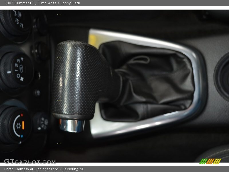 Birch White / Ebony Black 2007 Hummer H3