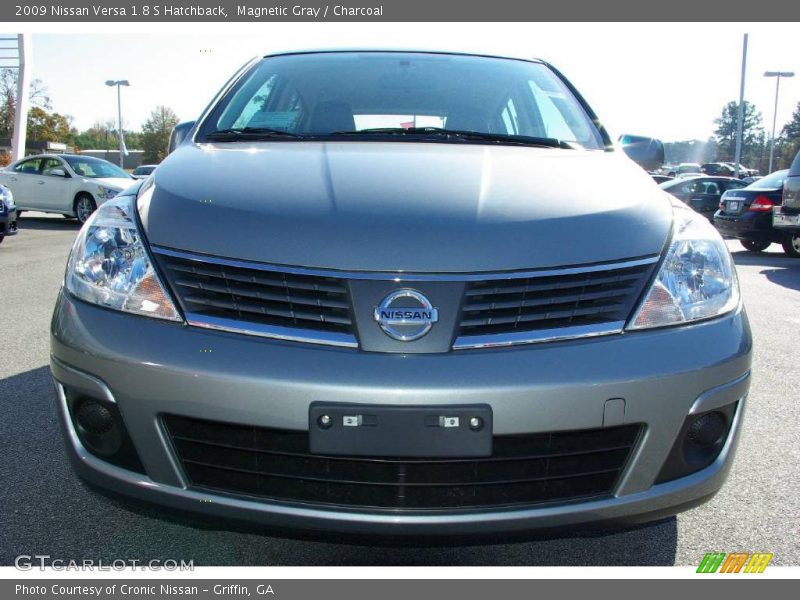 Magnetic Gray / Charcoal 2009 Nissan Versa 1.8 S Hatchback