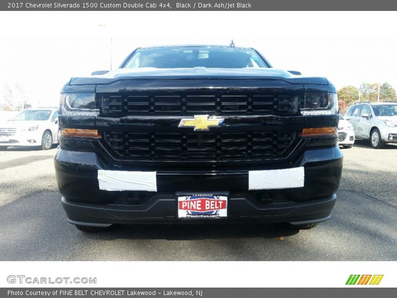 Black / Dark Ash/Jet Black 2017 Chevrolet Silverado 1500 Custom Double Cab 4x4