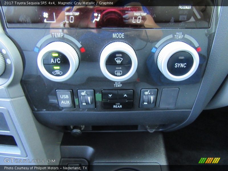 Controls of 2017 Sequoia SR5 4x4
