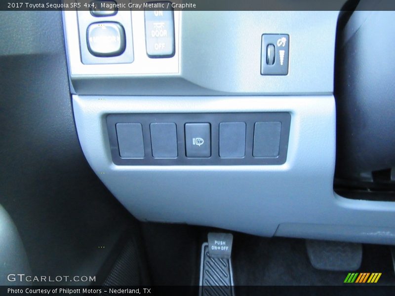 Magnetic Gray Metallic / Graphite 2017 Toyota Sequoia SR5 4x4