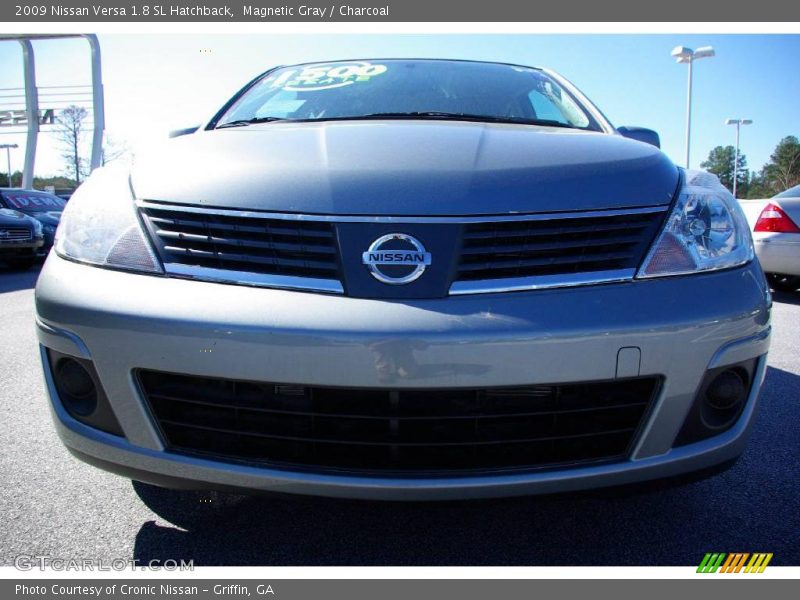 Magnetic Gray / Charcoal 2009 Nissan Versa 1.8 SL Hatchback
