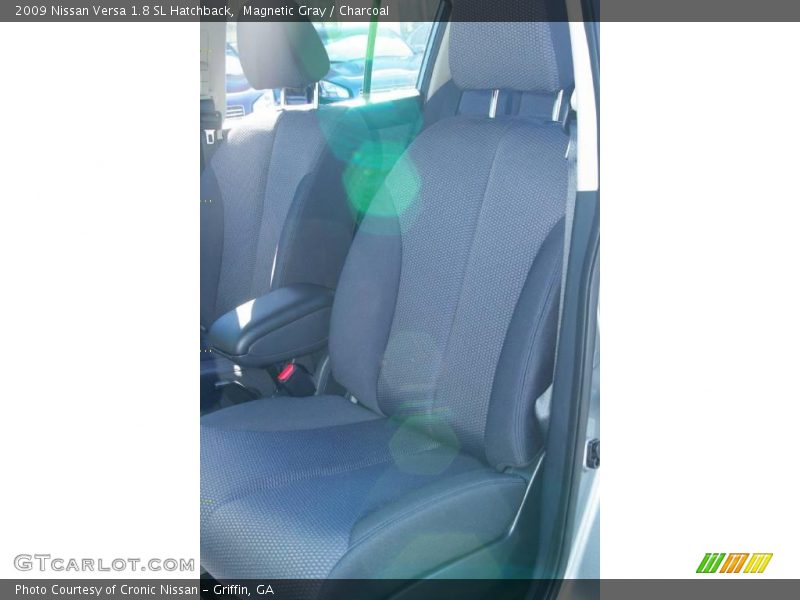 Magnetic Gray / Charcoal 2009 Nissan Versa 1.8 SL Hatchback