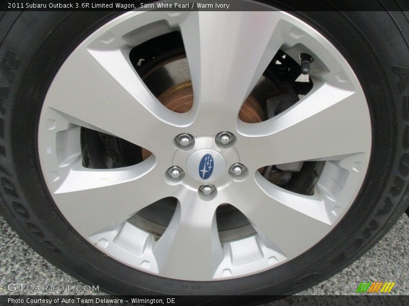 Satin White Pearl / Warm Ivory 2011 Subaru Outback 3.6R Limited Wagon