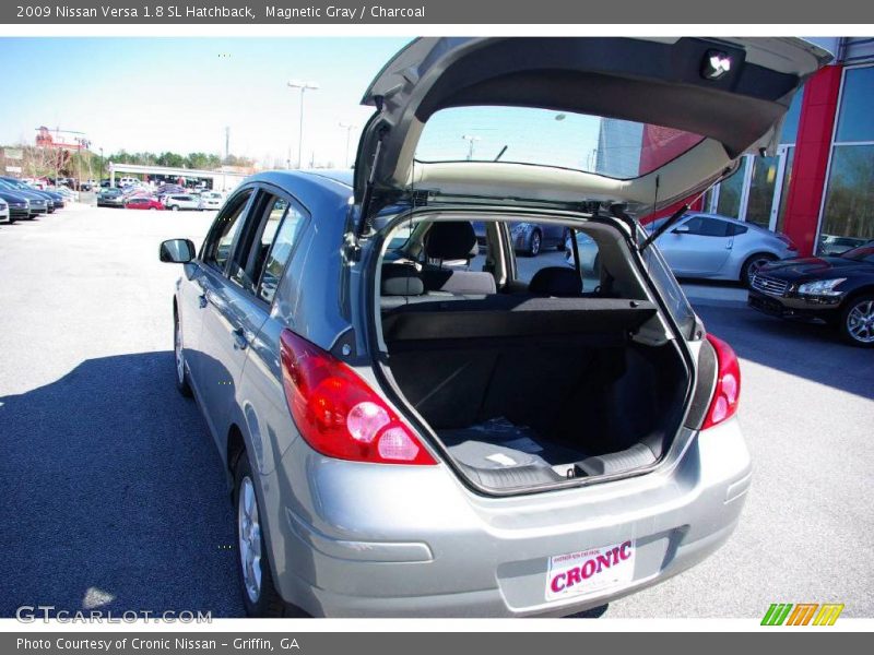 Magnetic Gray / Charcoal 2009 Nissan Versa 1.8 SL Hatchback