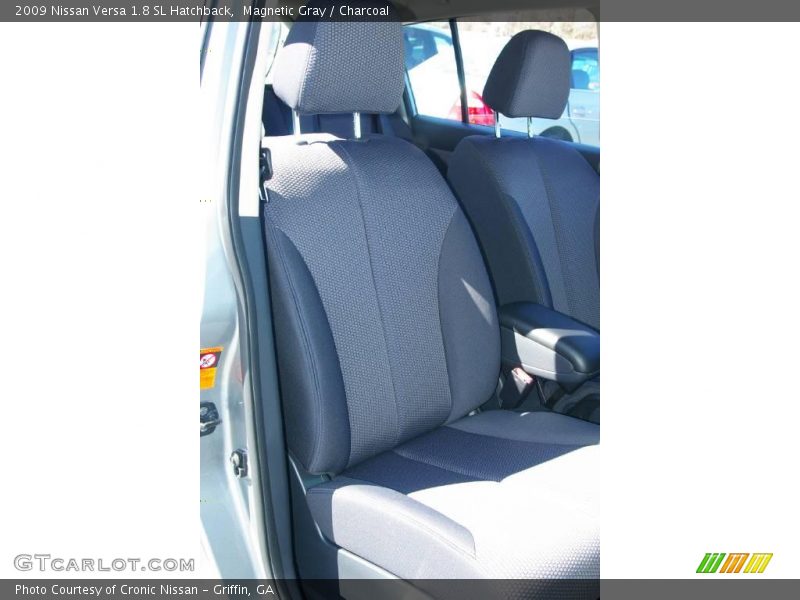 Magnetic Gray / Charcoal 2009 Nissan Versa 1.8 SL Hatchback