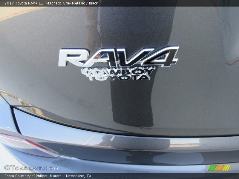 Magnetic Gray Metallic / Black 2017 Toyota RAV4 LE