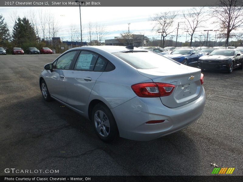 Silver Ice Metallic / Jet Black 2017 Chevrolet Cruze LS