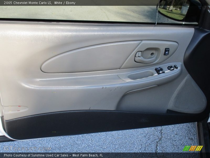 White / Ebony 2005 Chevrolet Monte Carlo LS