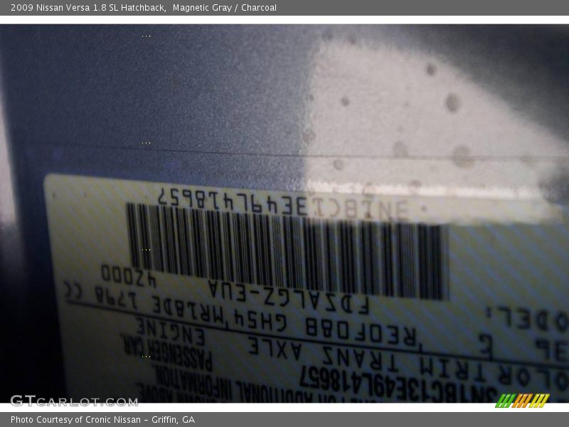 Magnetic Gray / Charcoal 2009 Nissan Versa 1.8 SL Hatchback