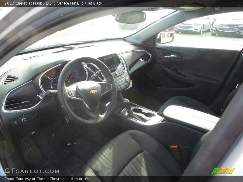 Silver Ice Metallic / Jet Black 2017 Chevrolet Malibu LT
