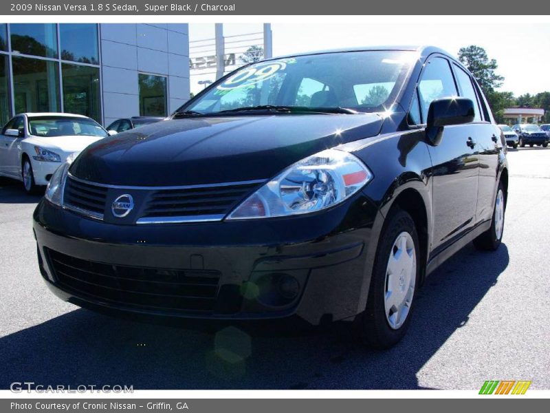 Super Black / Charcoal 2009 Nissan Versa 1.8 S Sedan