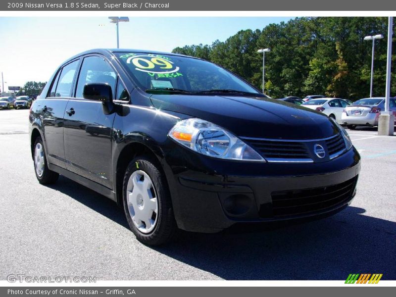 Super Black / Charcoal 2009 Nissan Versa 1.8 S Sedan