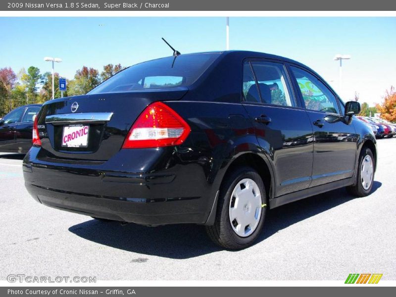 Super Black / Charcoal 2009 Nissan Versa 1.8 S Sedan