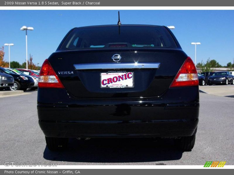 Super Black / Charcoal 2009 Nissan Versa 1.8 S Sedan