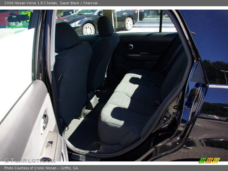 Super Black / Charcoal 2009 Nissan Versa 1.8 S Sedan