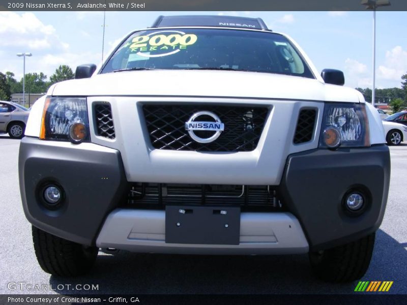 Avalanche White / Steel 2009 Nissan Xterra S
