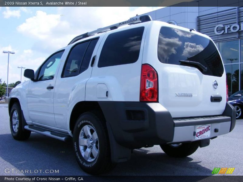 Avalanche White / Steel 2009 Nissan Xterra S