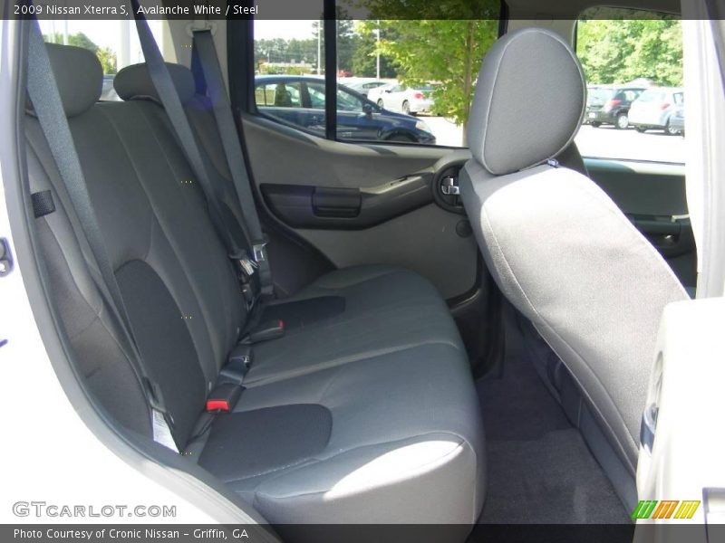 Avalanche White / Steel 2009 Nissan Xterra S
