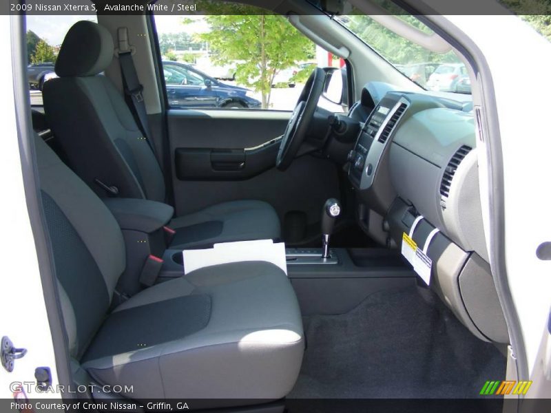 Avalanche White / Steel 2009 Nissan Xterra S