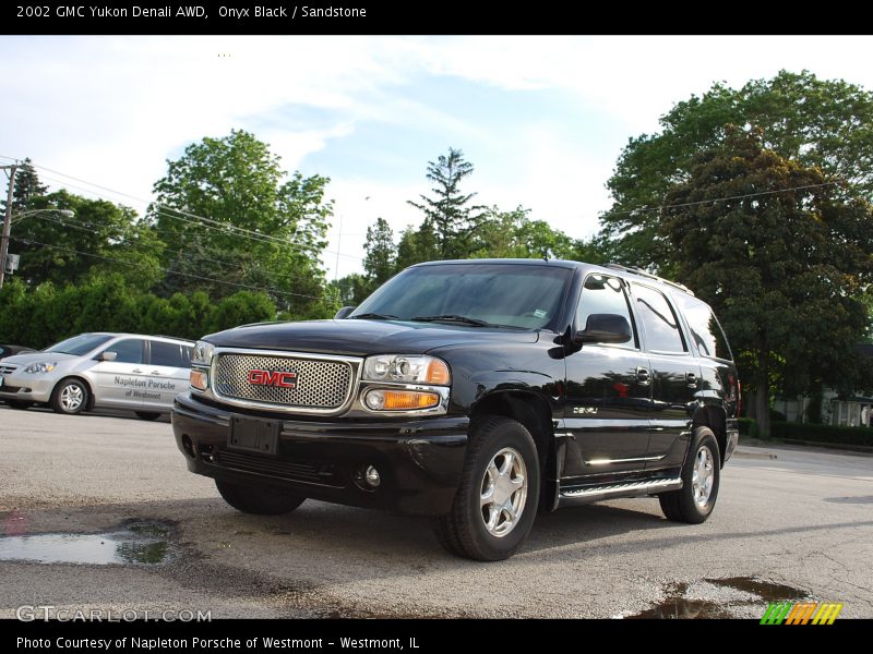 Onyx Black / Sandstone 2002 GMC Yukon Denali AWD