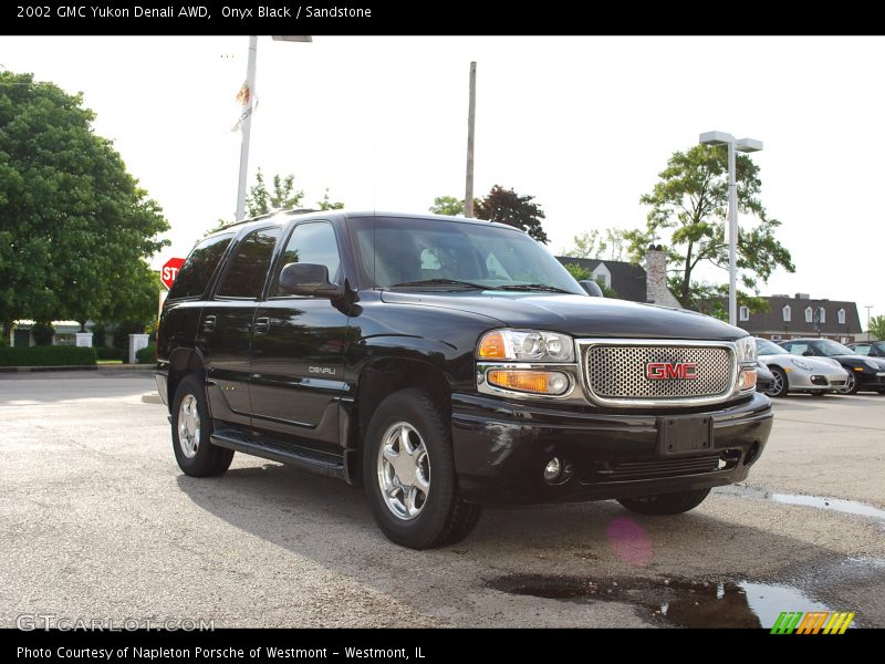 Onyx Black / Sandstone 2002 GMC Yukon Denali AWD