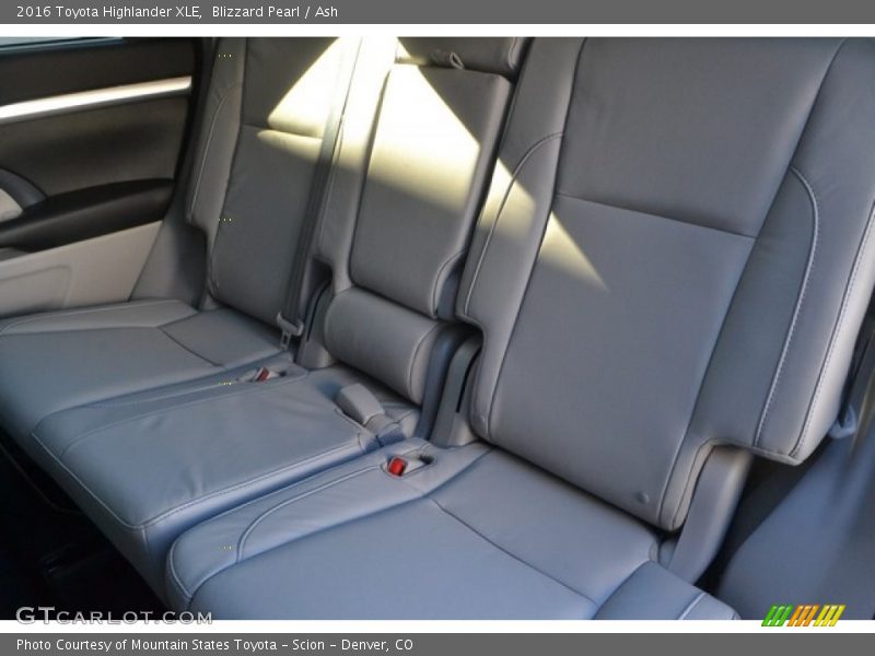Blizzard Pearl / Ash 2016 Toyota Highlander XLE