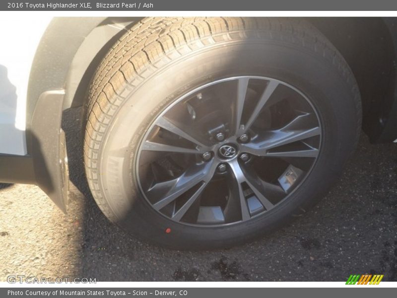 Blizzard Pearl / Ash 2016 Toyota Highlander XLE