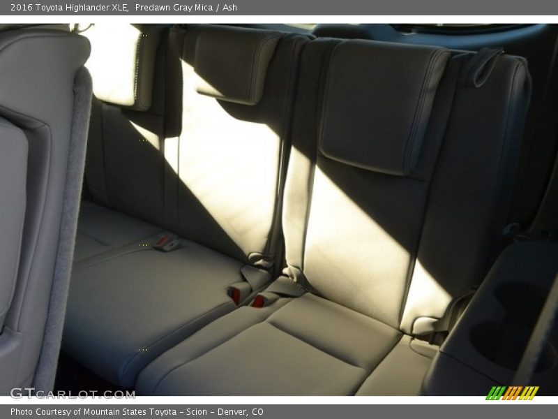 Predawn Gray Mica / Ash 2016 Toyota Highlander XLE