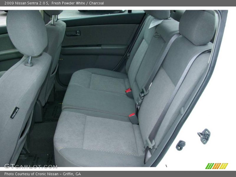 Fresh Powder White / Charcoal 2009 Nissan Sentra 2.0 S