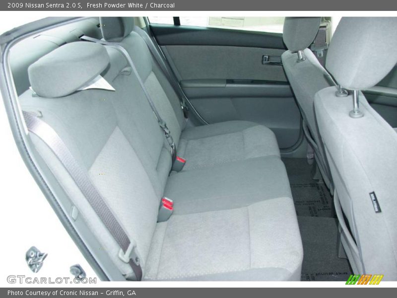 Fresh Powder White / Charcoal 2009 Nissan Sentra 2.0 S