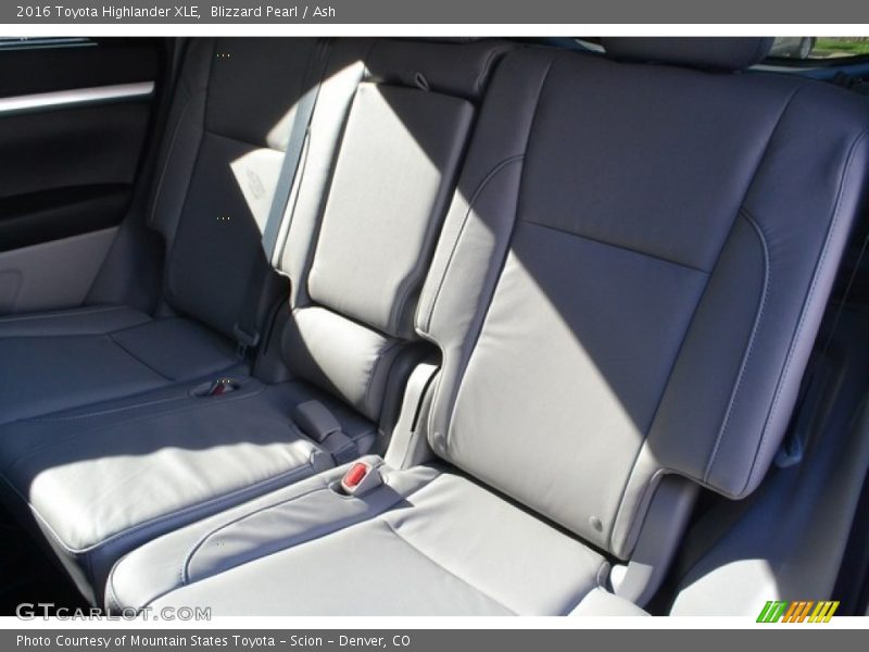 Blizzard Pearl / Ash 2016 Toyota Highlander XLE