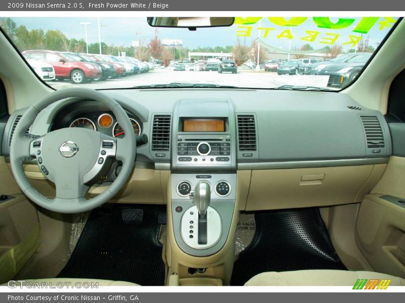 Fresh Powder White / Beige 2009 Nissan Sentra 2.0 S