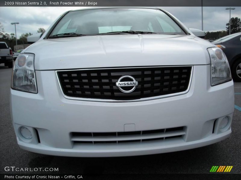 Fresh Powder White / Beige 2009 Nissan Sentra 2.0