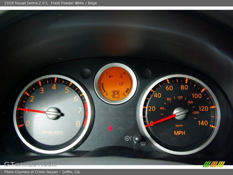 Fresh Powder White / Beige 2009 Nissan Sentra 2.0 S